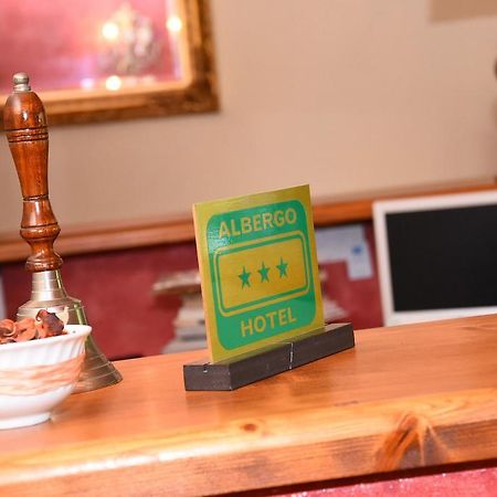 Albergo Dimora Storica Antica Hostelleria Crema Eksteriør billede