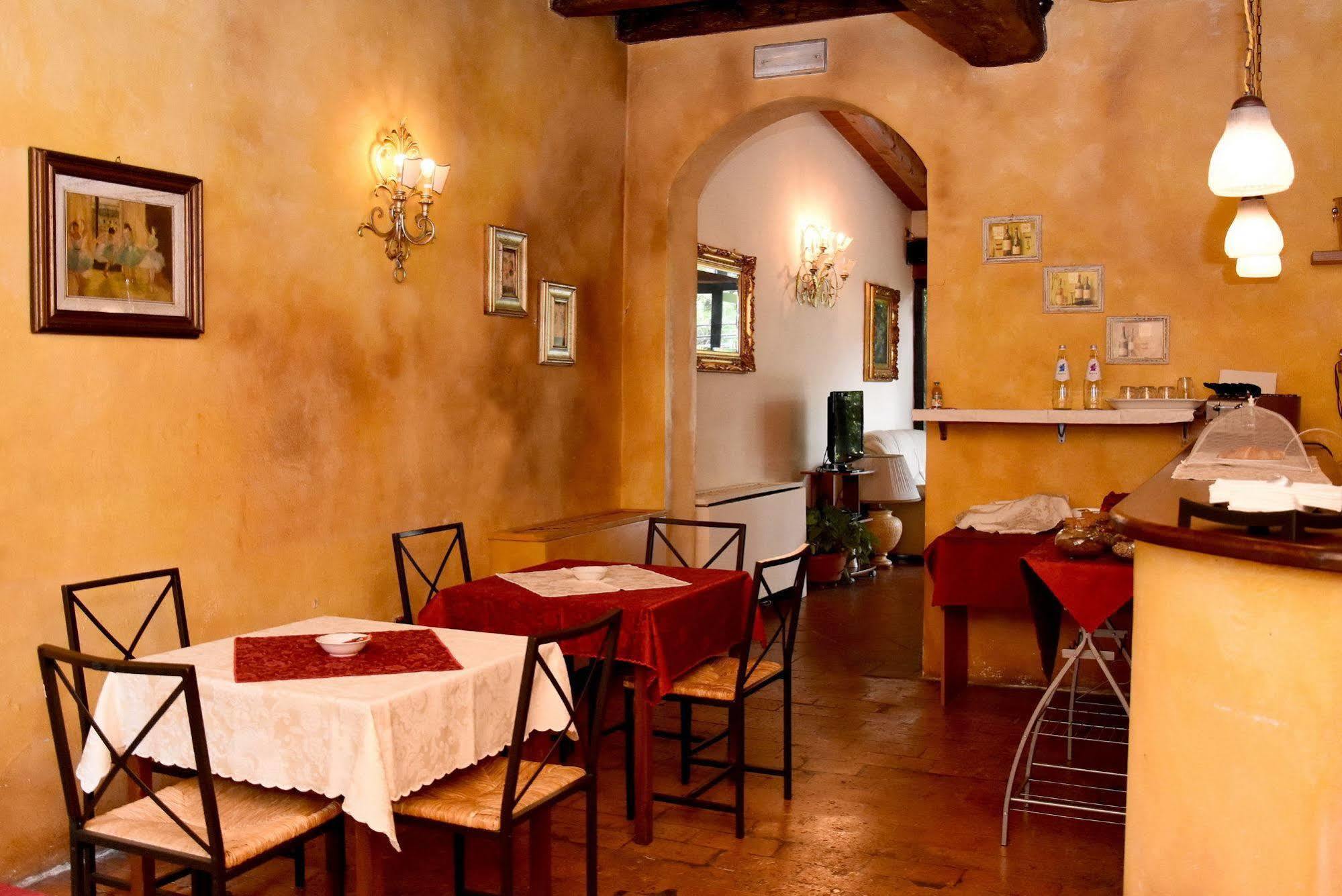 Albergo Dimora Storica Antica Hostelleria Crema Eksteriør billede