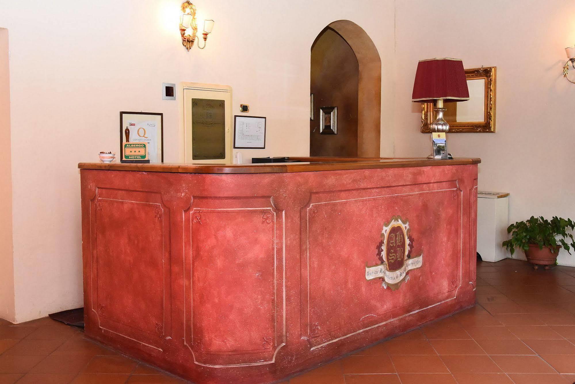 Albergo Dimora Storica Antica Hostelleria Crema Eksteriør billede